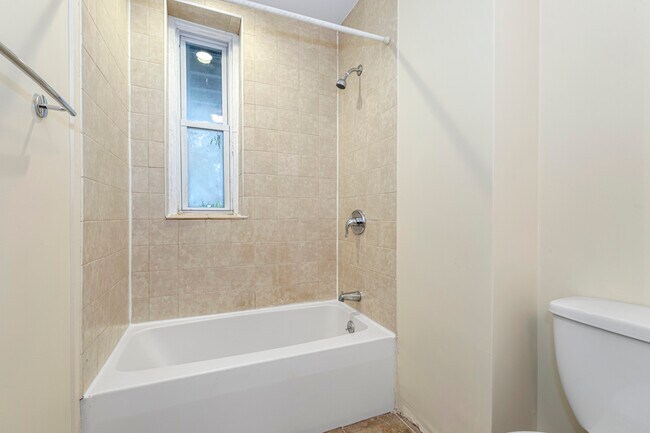 Foto del edificio - 46 Brackett St