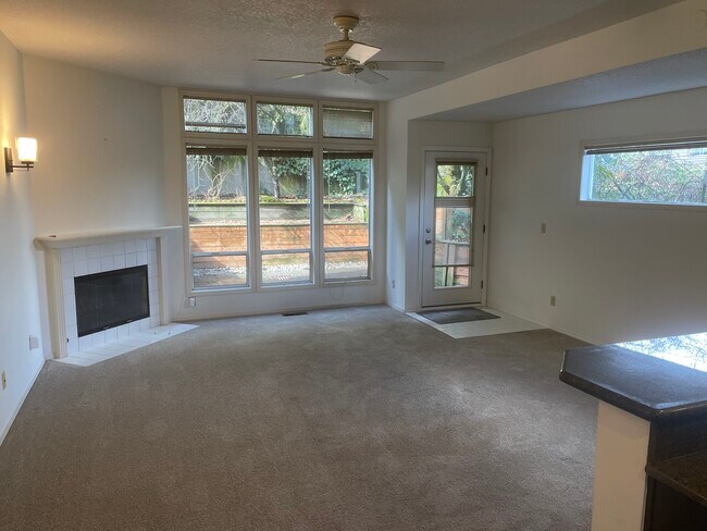 Foto del edificio - 3807 S Corbett Ave