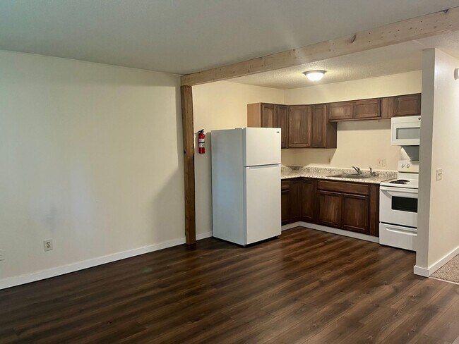 Building Photo - 505 Kansas