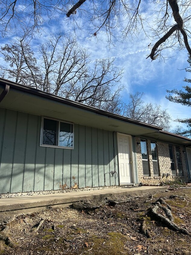 Foto principal - Cozy duplex minutes away from Gunbarrel Rd...