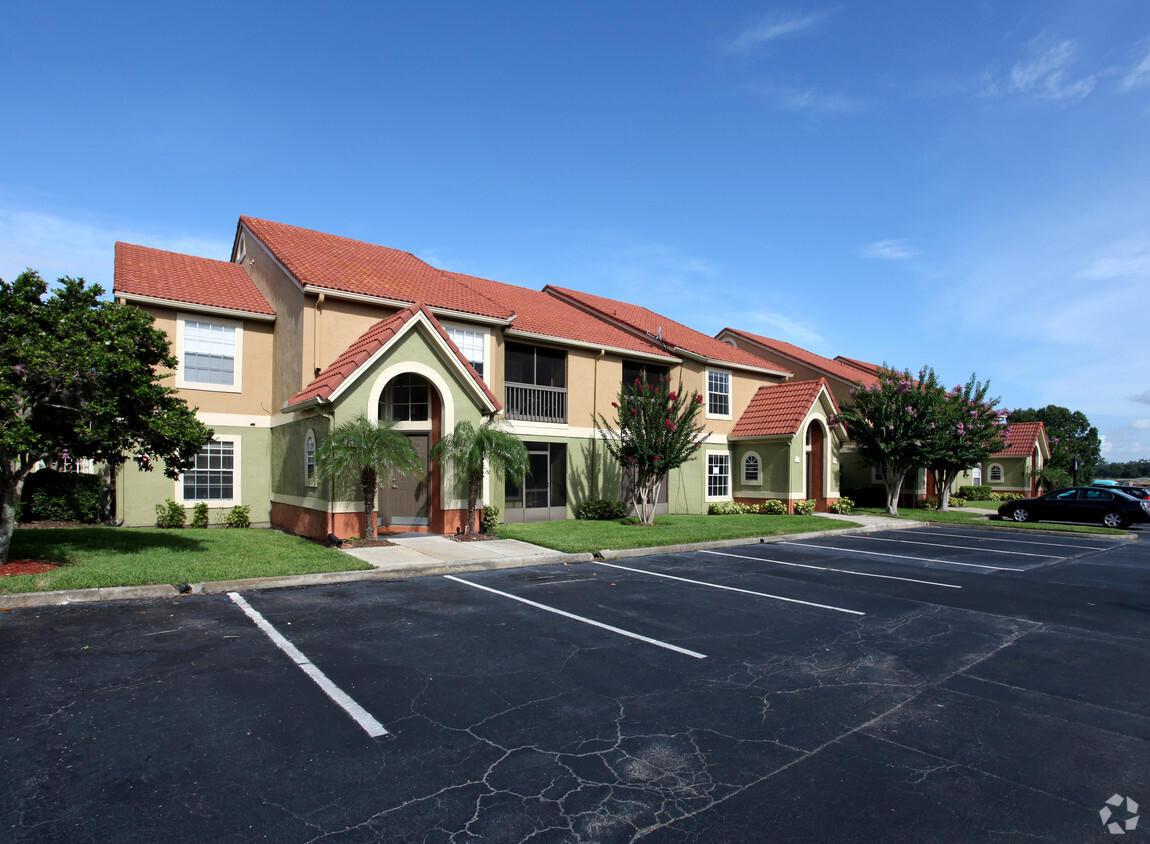 Foto del edificio - Bella Vista Lake Condominium