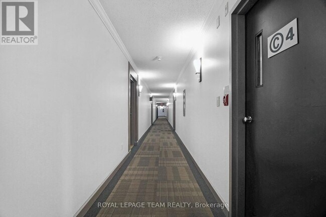 Building Photo - 270 Brittany Dr