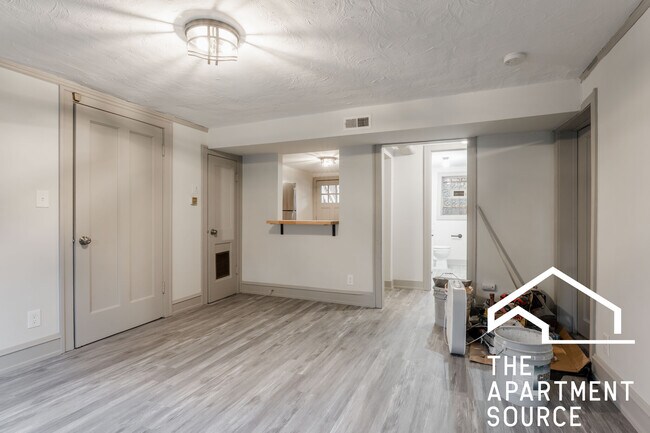 Foto del edificio - 709 N Hamlin Ave