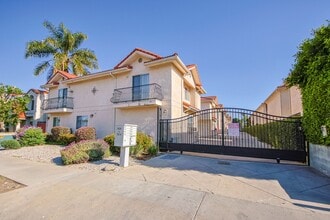 Building Photo - 18332 Keswick St