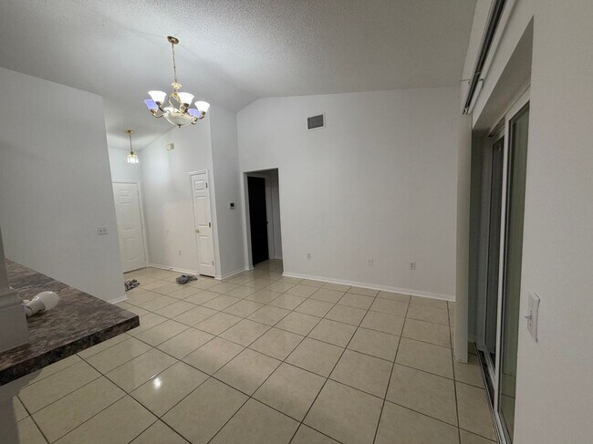 Building Photo - 1307 Laurel Glen Dr