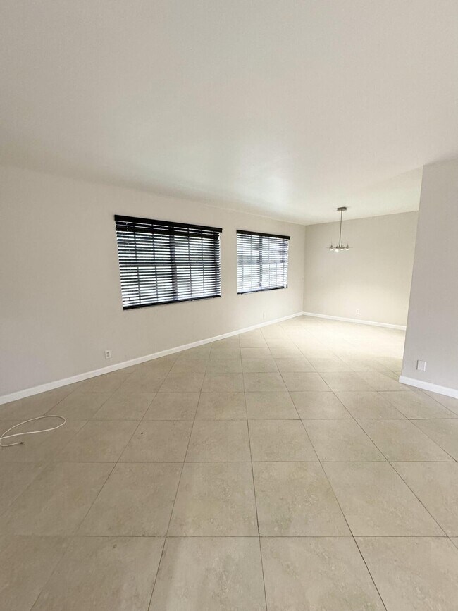 Foto del edificio - 8886 SW 3rd St