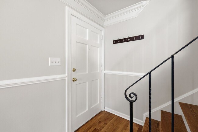 Foto del edificio - Updated 2BR Condo | Walk to Village District + Private Deck!