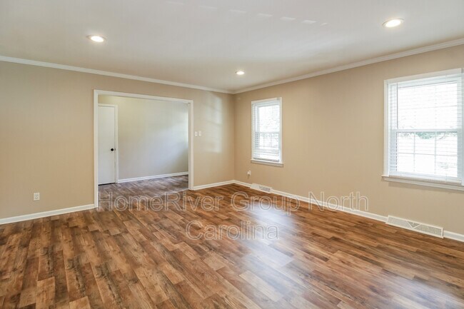 Building Photo - 2106 Red Forest Rd