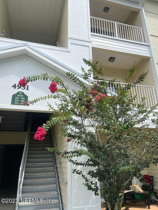 Building Photo - 4931 Key Lime Dr