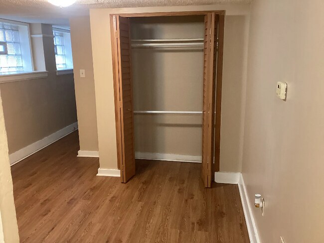 Foto del edificio - 4423 S Indiana Ave