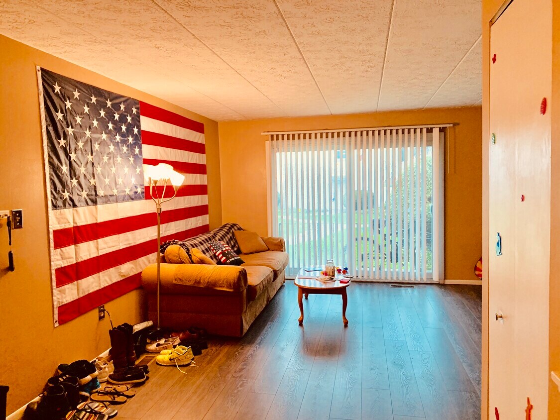 Foto principal - 430 Fleeter Ct