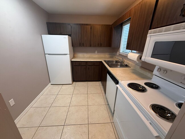 Photo - 1 Bedroom/1 Bathroom 1st Floor Villa in In... Townhome
