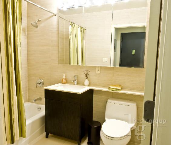 Building Photo - 2519 27th St