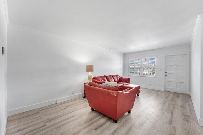 Foto del edificio - 4111 NE 21st Way