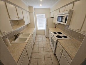 Building Photo - 2350 Bering Dr