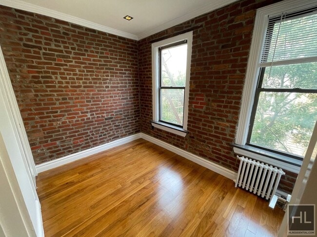 Building Photo - East 13th Street