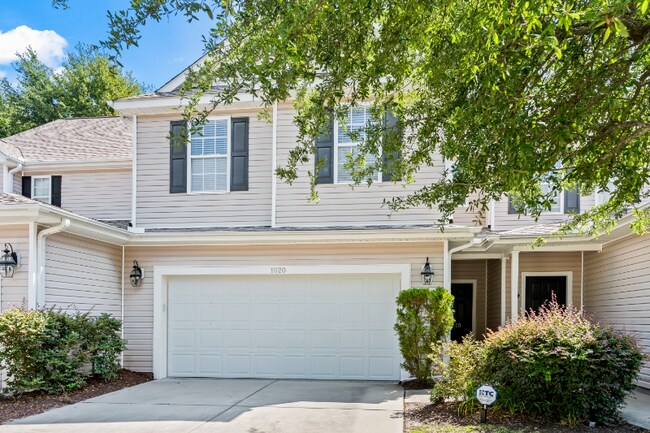 Foto del edificio - 1020 Fairway Ln