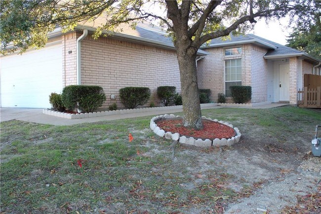 Foto del edificio - 225 Juniper Ridge Ct