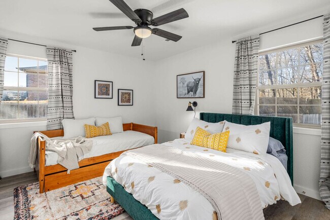 Foto del edificio - 1 Iris Way