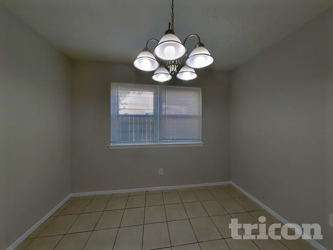 Building Photo - 8510 Sorrel Dr