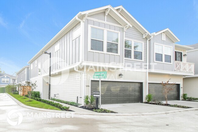 Foto del edificio - 5116 Royal Heath Dr