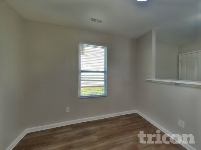 Foto del edificio - 4911 Magnasco Ln