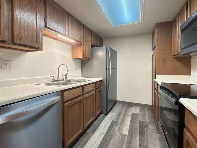 Foto del edificio - 8600 E Alameda Ave
