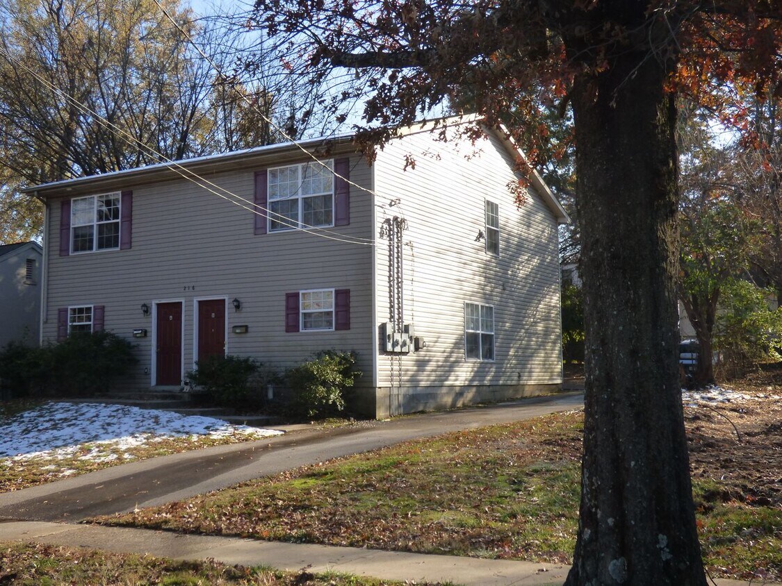216 Transcript Ave Unit 216B, Lexington, KY 40508 Room for Rent in