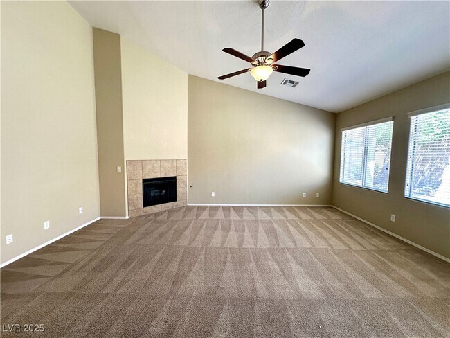 Building Photo - 8686 Bolton Ct