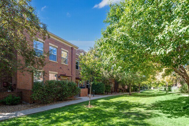 Foto del edificio - Enclave Rigden Farm