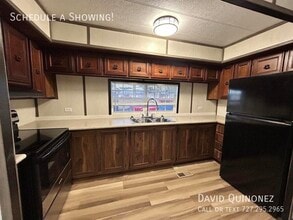 Building Photo - 4614 E Old Trail Rd