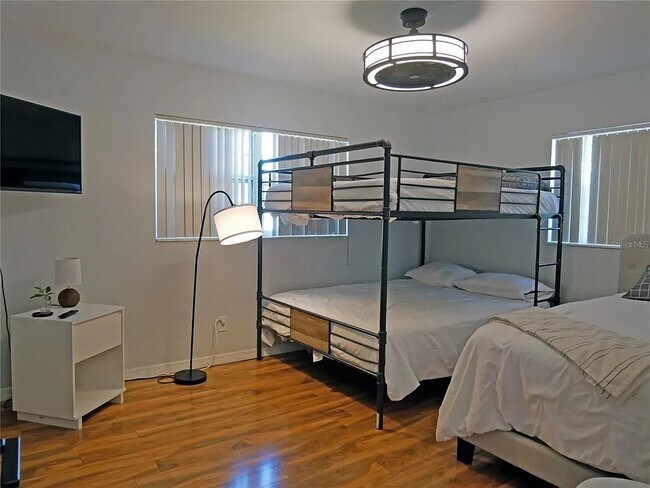 Building Photo - 2855 52nd Ln N