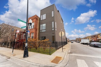 Building Photo - 2437 W Jackson Blvd