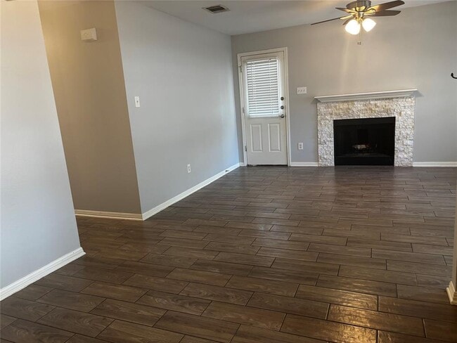 Building Photo - 501 Texas Ave