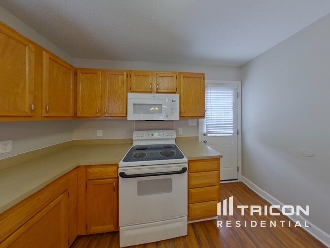 Building Photo - 1646 Marmot Pl SE