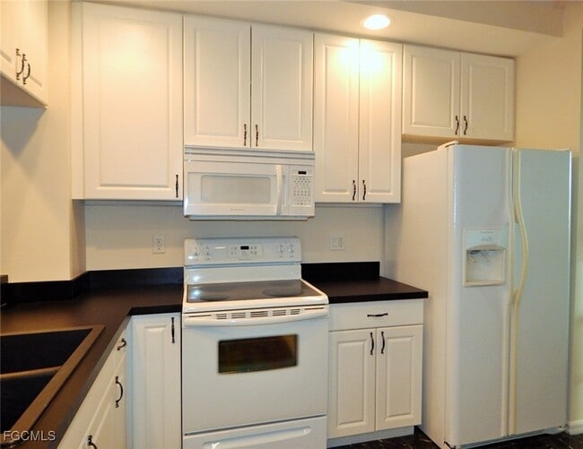 Building Photo - 1113 Van Loon Commons Cir