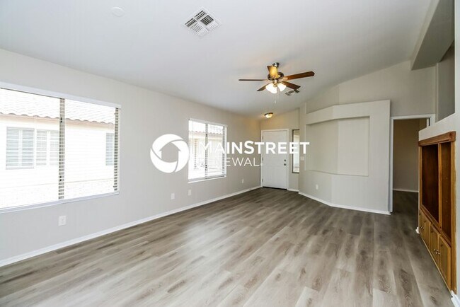 Foto del edificio - 3 Bedroom Pet-Friendly Home in PHOENIX, AZ with Main Street Renewal