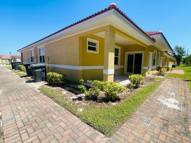 Building Photo - Tuscany Preserve-1589 Cumin Dr Poinciana F...