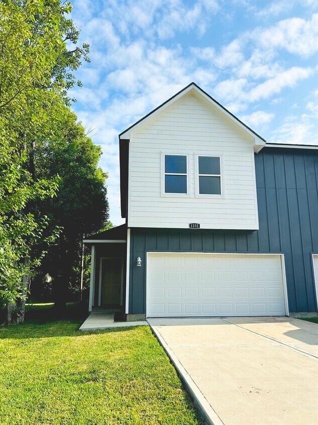 Foto principal - 1230 3rd Ave N