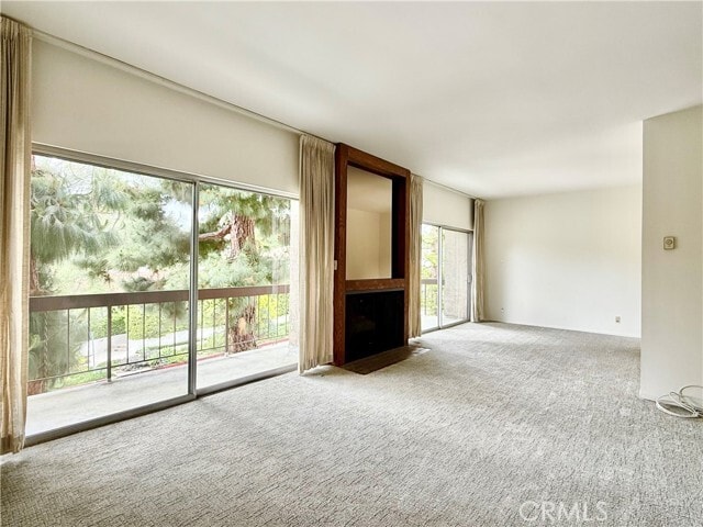 Primary Photo - 440 Veteran Ave