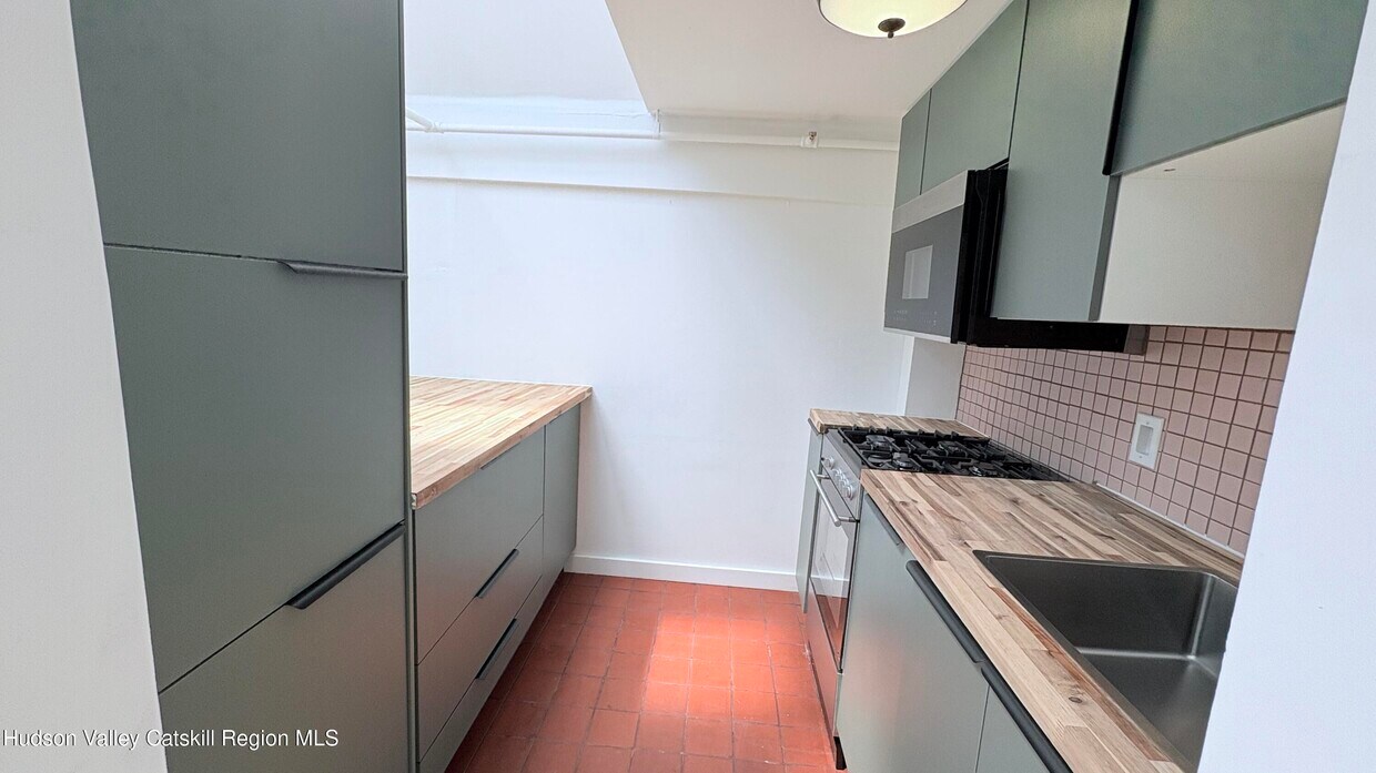 Foto principal - 725 Warren St