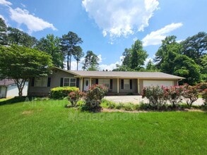 Building Photo - 4548 Shallowford Rd