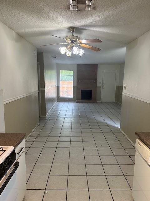 Building Photo - 2601 Reeves Cir