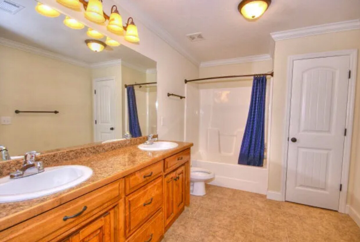 Building Photo - $500 Move In Discount! Peaceful 3-Bedroom Home on 1.78 Acres in Banks Lake Pointe – Just Minutes ...