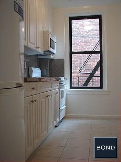 Building Photo - 352 E 53rd St