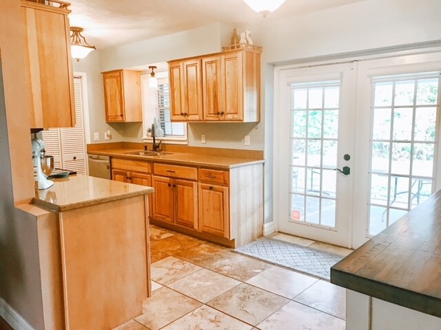 Building Photo - 2685 Poinciana Dr