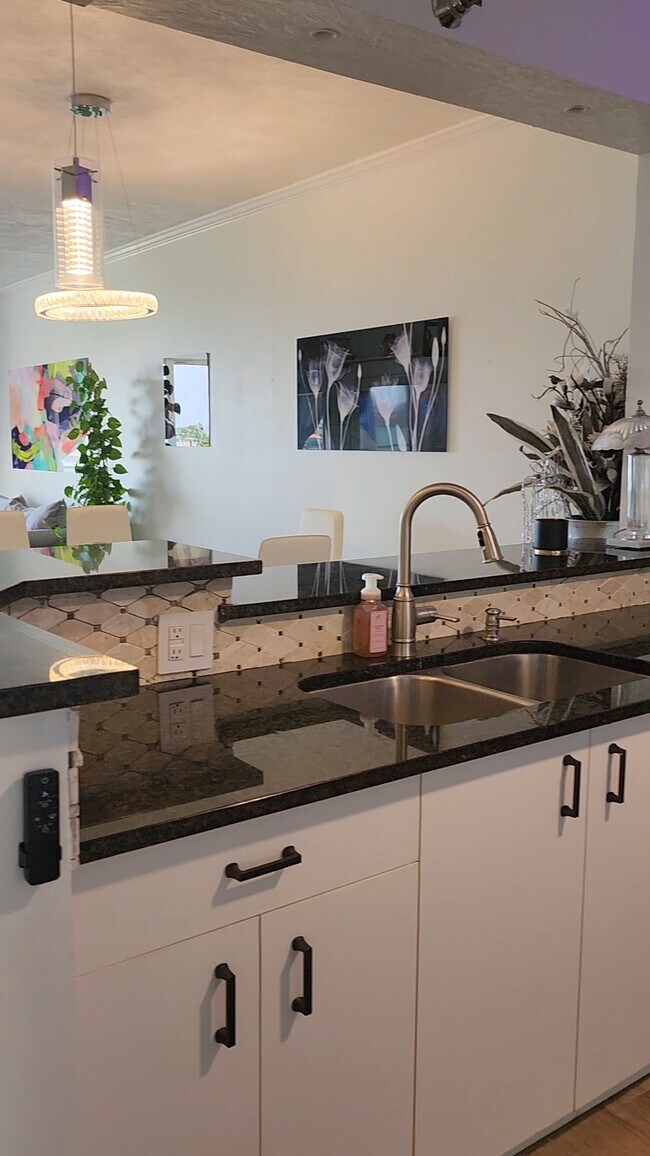 Foto del edificio - 7882 Sailboat Key Blvd S