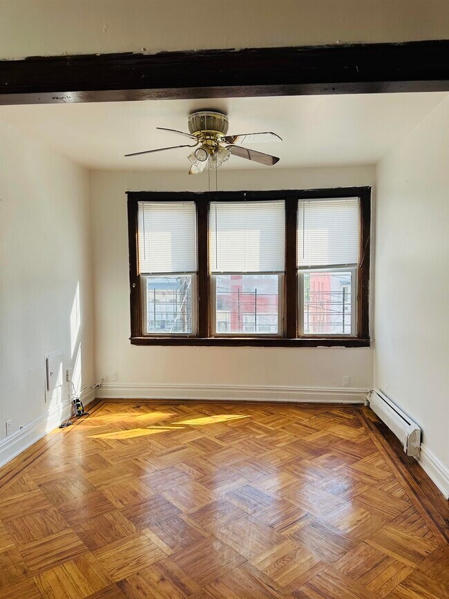 Building Photo - 46 Spruce St