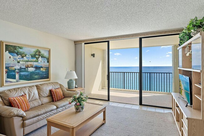 Foto del edificio - 400 Ocean Trail Way