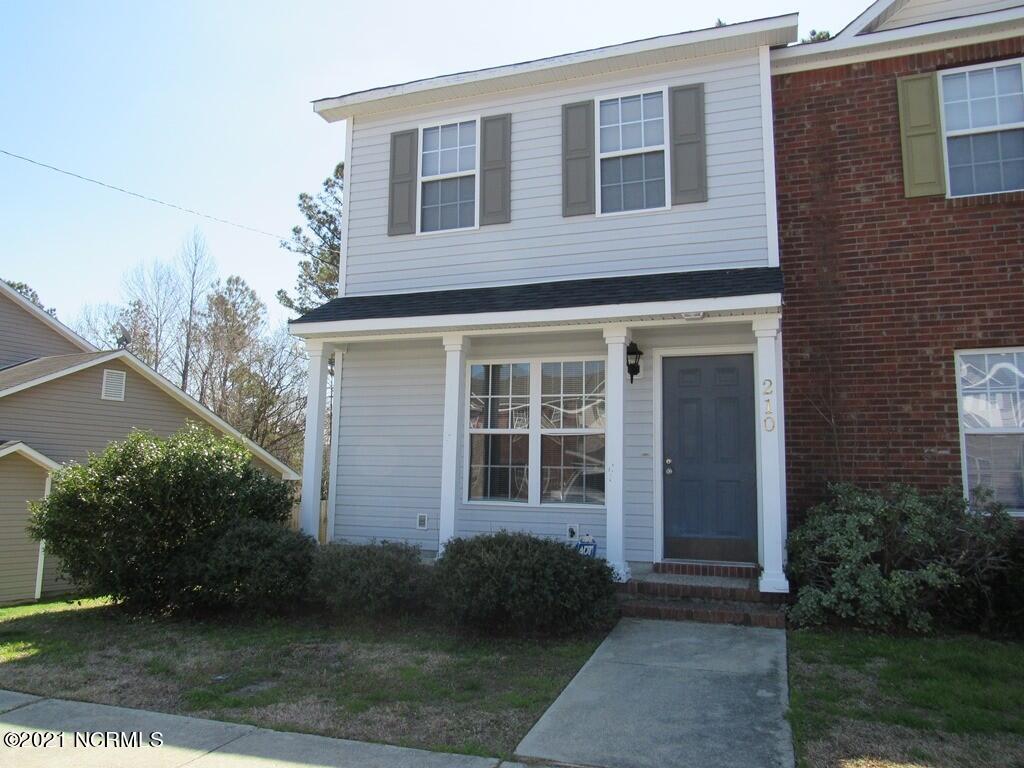 Foto principal - 210 Meadowbrook Ln